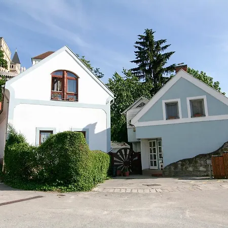 Apartman Galéria *